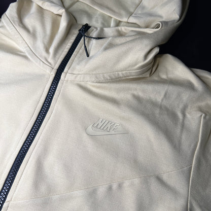 Nike tech fleece